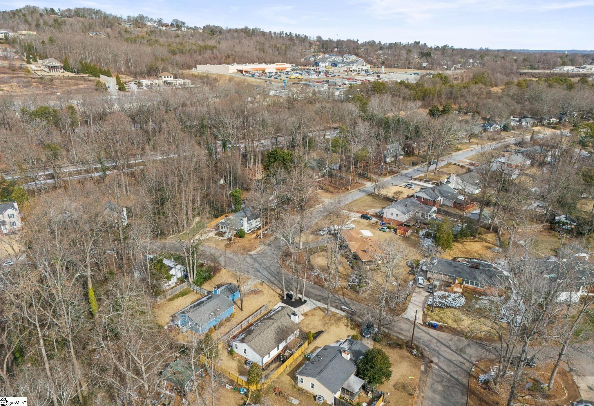 1005 Summit Drive Greenville, SC 29609 - Photo 14 of 42