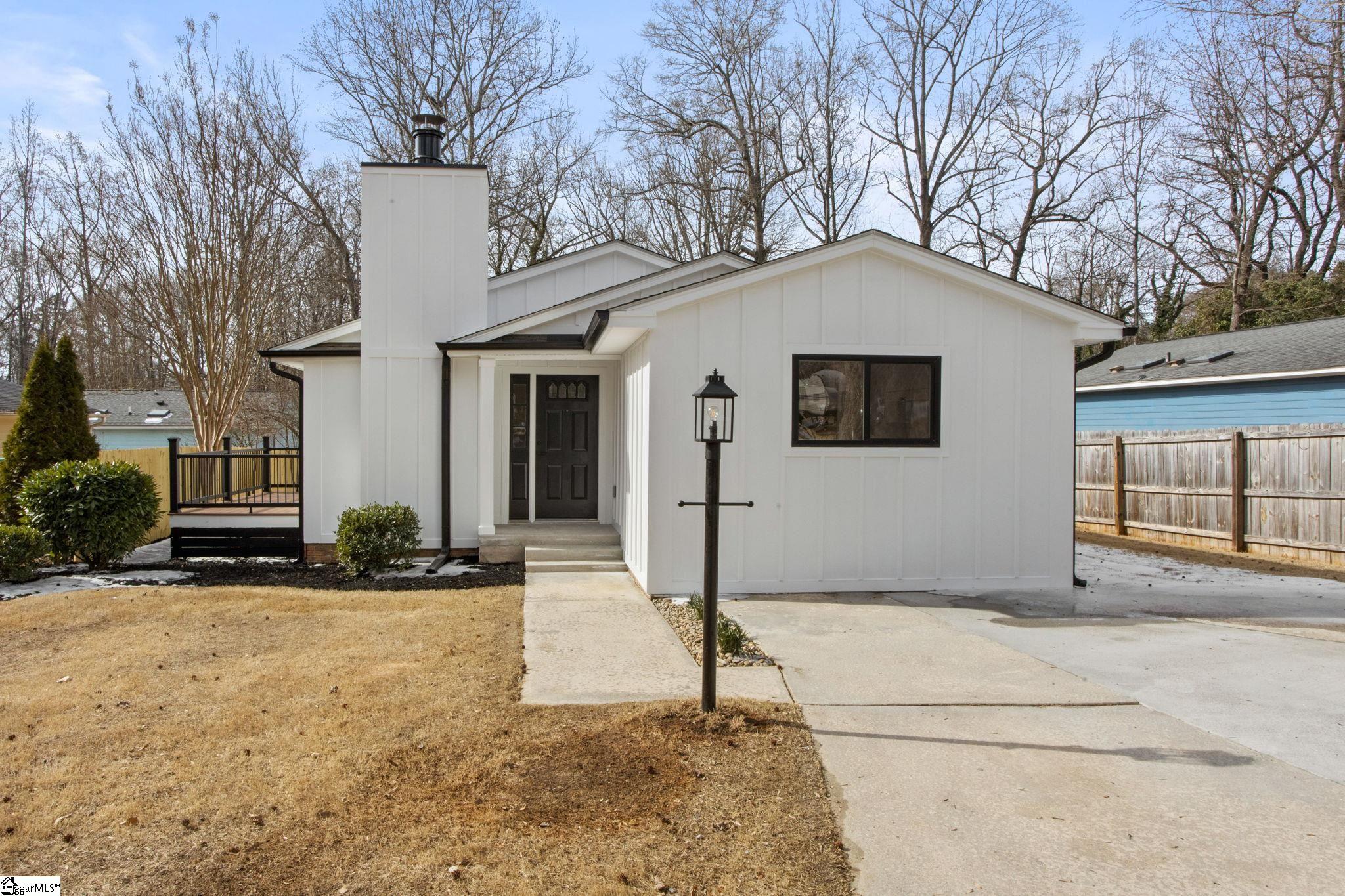 1005 Summit Drive Greenville, SC 29609 - Photo 17 of 42