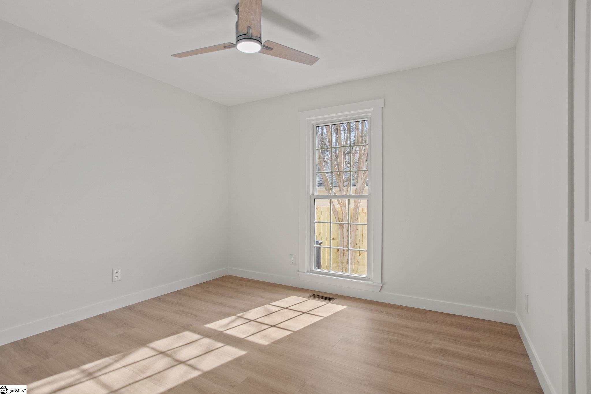 1005 Summit Drive Greenville, SC 29609 - Photo 38 of 42