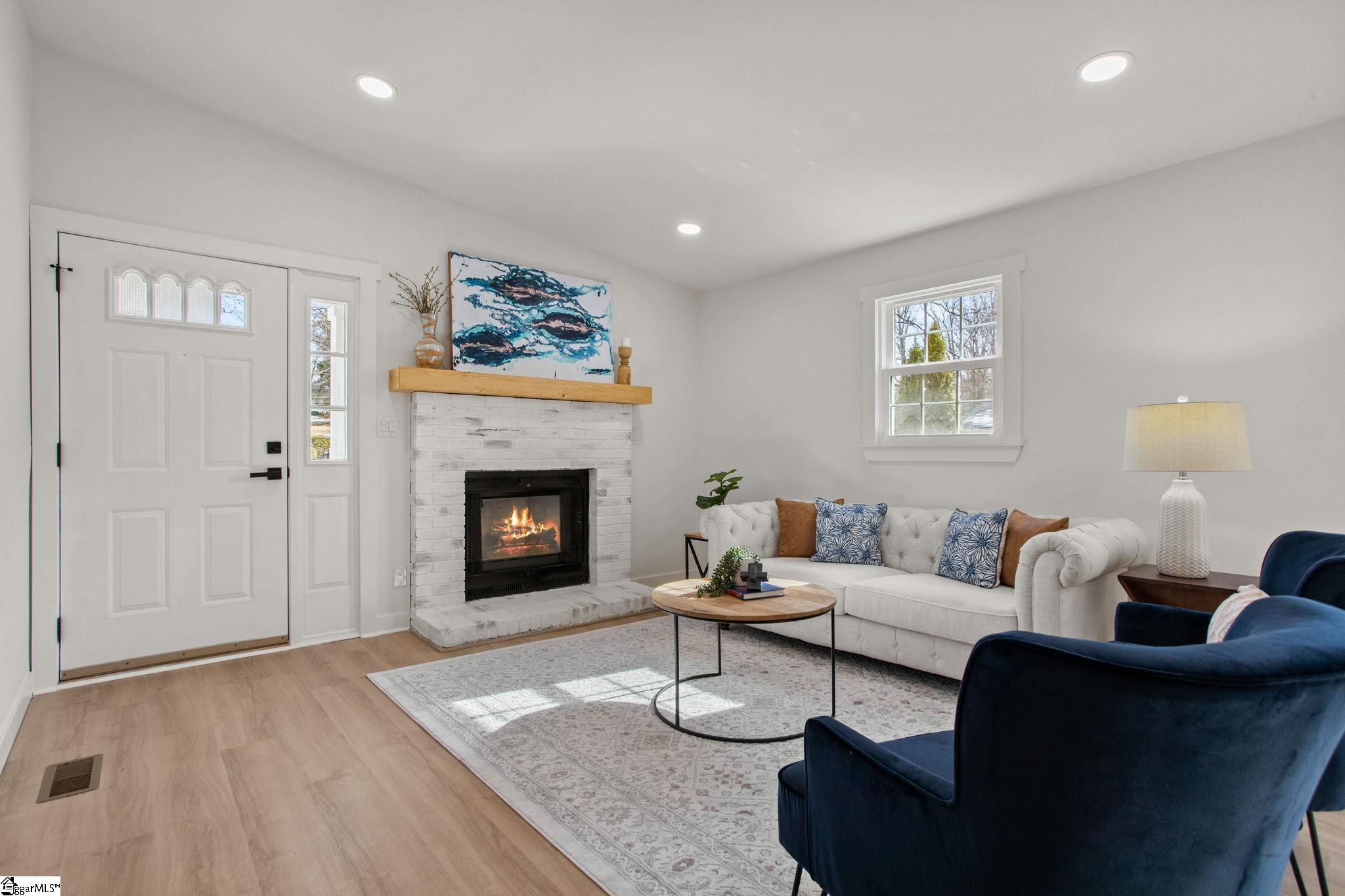 1005 Summit Drive Greenville, SC 29609 - Photo 6 of 42