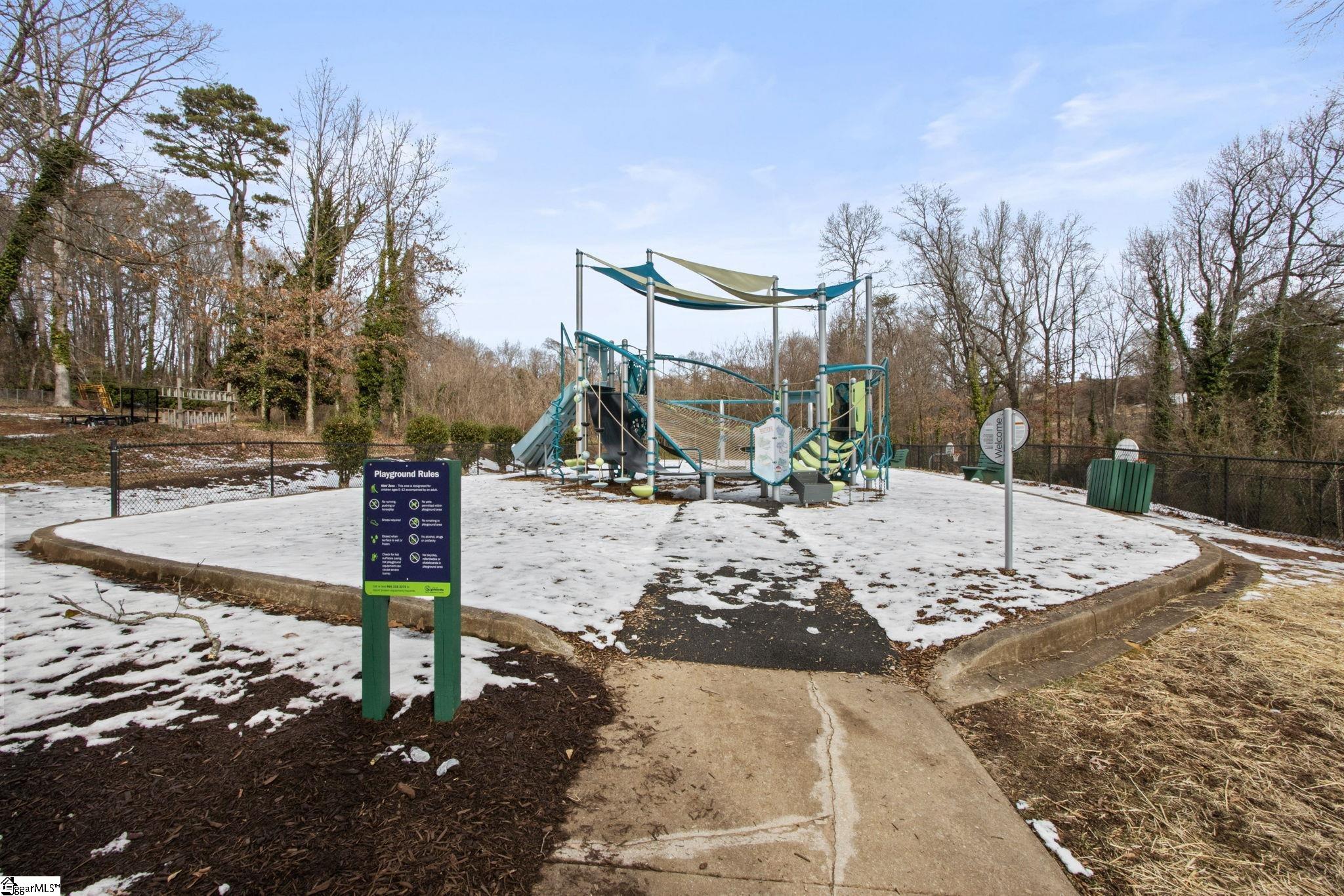 1005 Summit Drive Greenville, SC 29609 - Photo 10 of 42