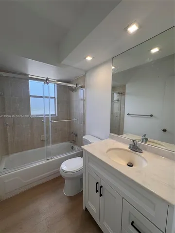 $2,000 | 1820 Southwest 81st Avenue, Unit 3407, North Lauderdale, FL 33068