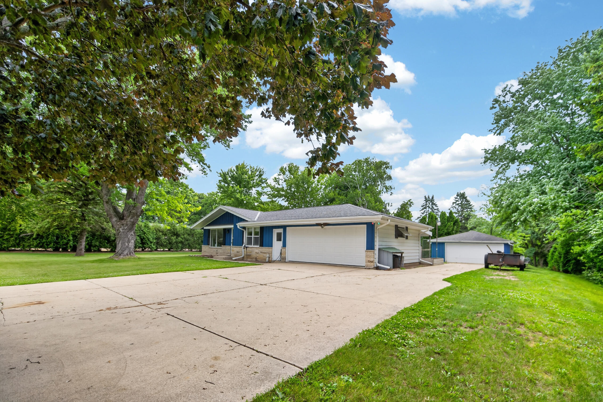 3174 Division Road Jackson, WI 53037 - Photo 2 of 47 Front