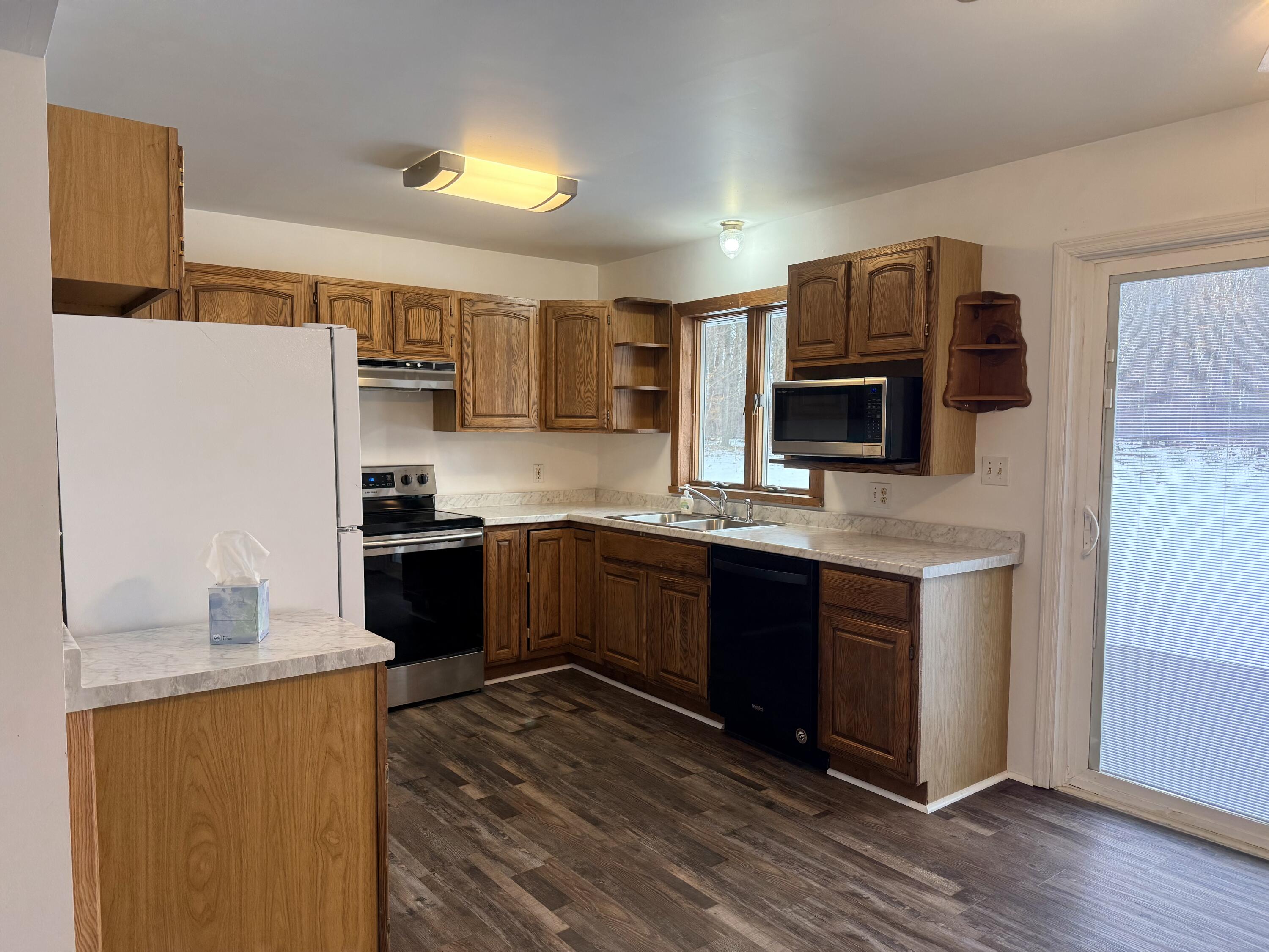 77 Dickson Point Road Plattsburgh, NY 12901 - Photo 4 of 26