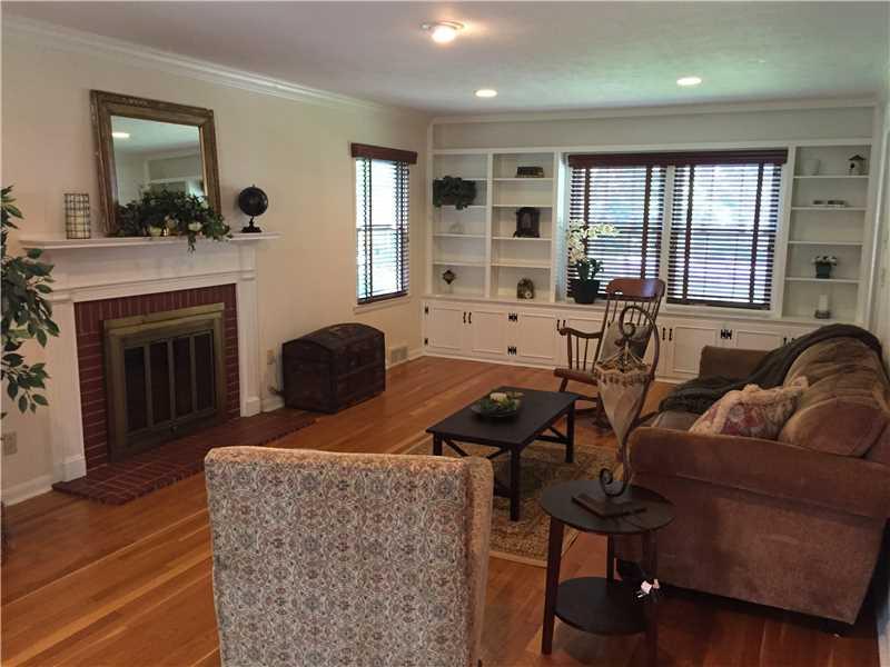 Living Room. 