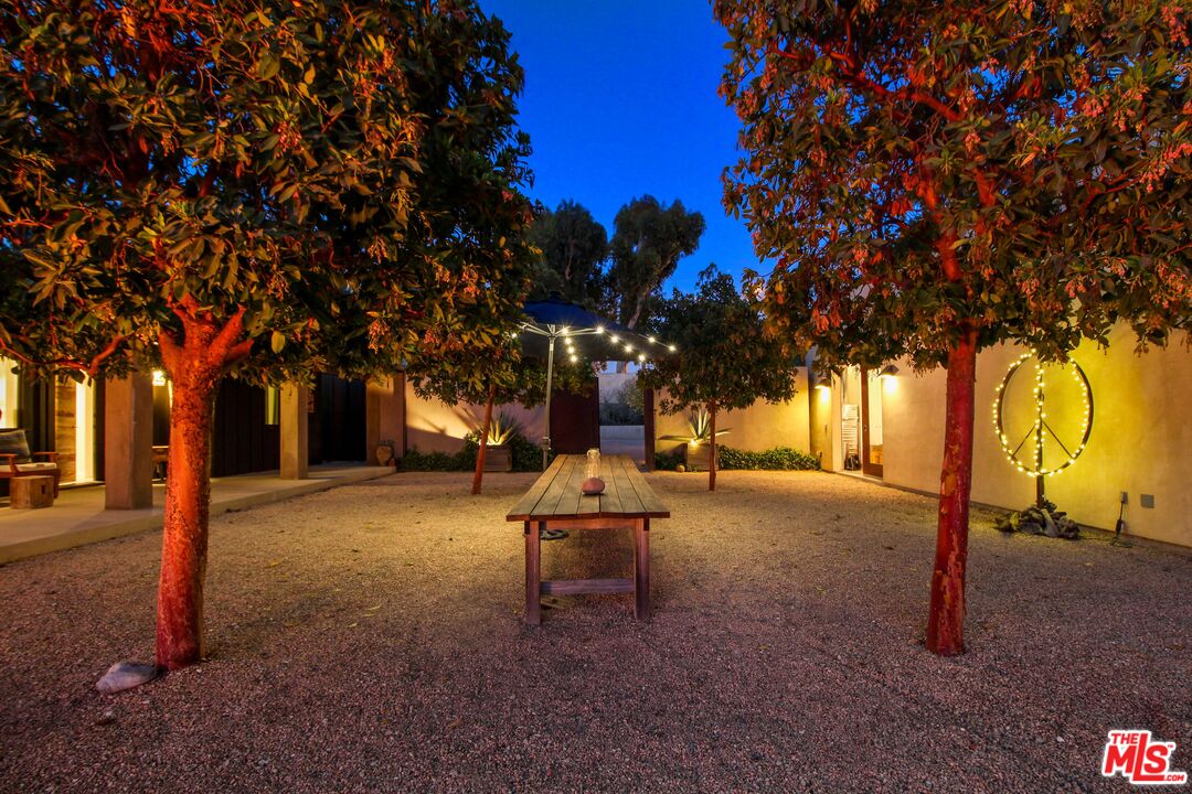 5801 Kanan Dume Road Malibu, CA 90265 - Photo 5 of 44