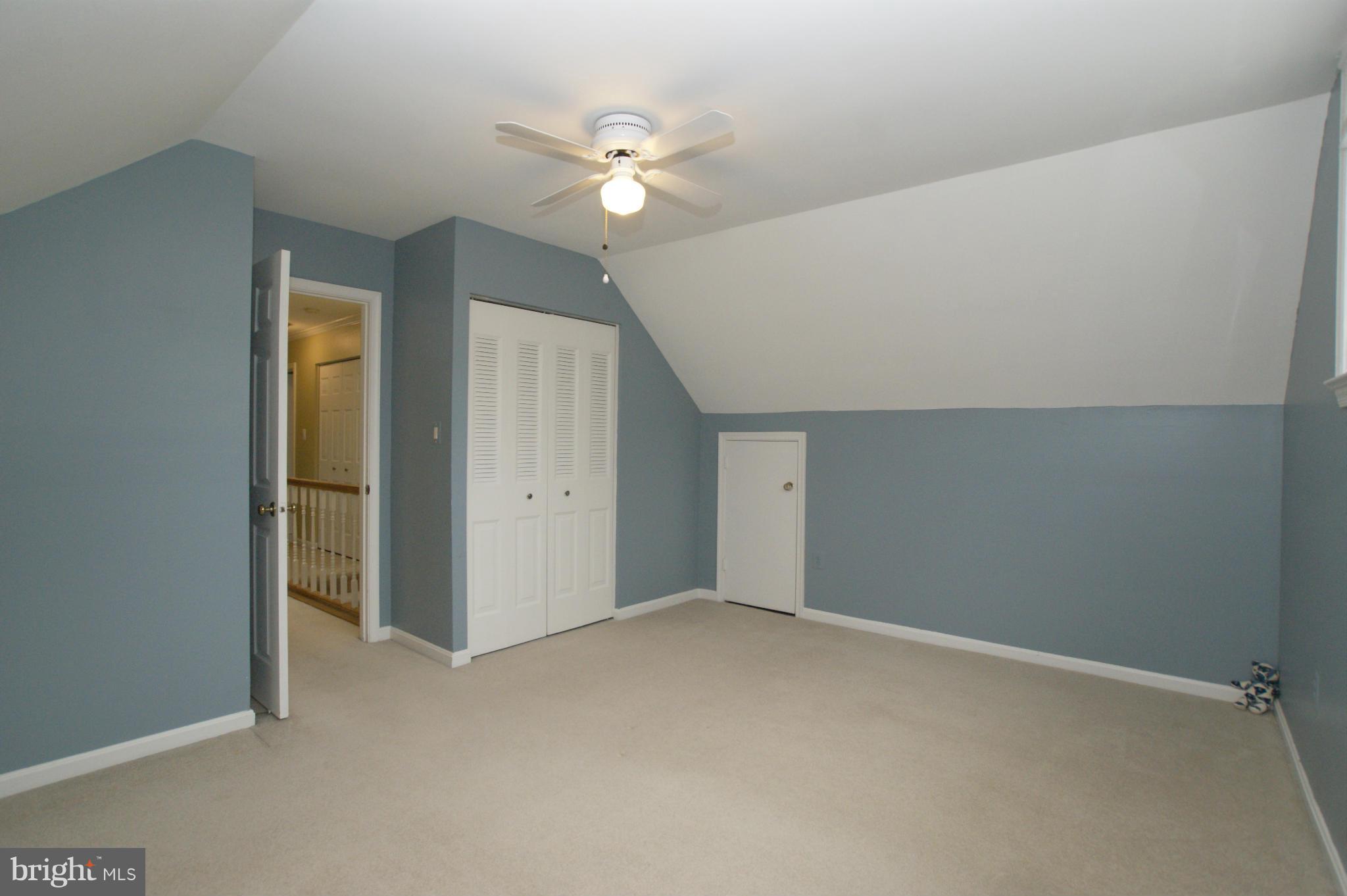 7804 Cliffside Court Springfield, VA 22153 - Photo 20 of 30 Large bedroom #3, 15' x 11'