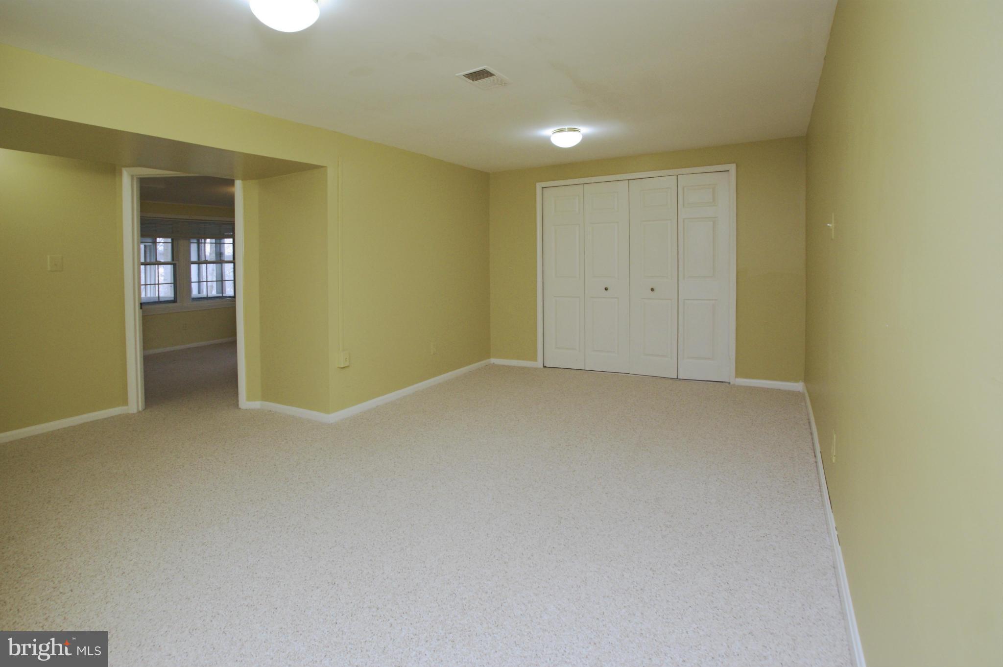 7804 Cliffside Court Springfield, VA 22153 - Photo 27 of 30 Den/study/library, closet space, 9' x 15'