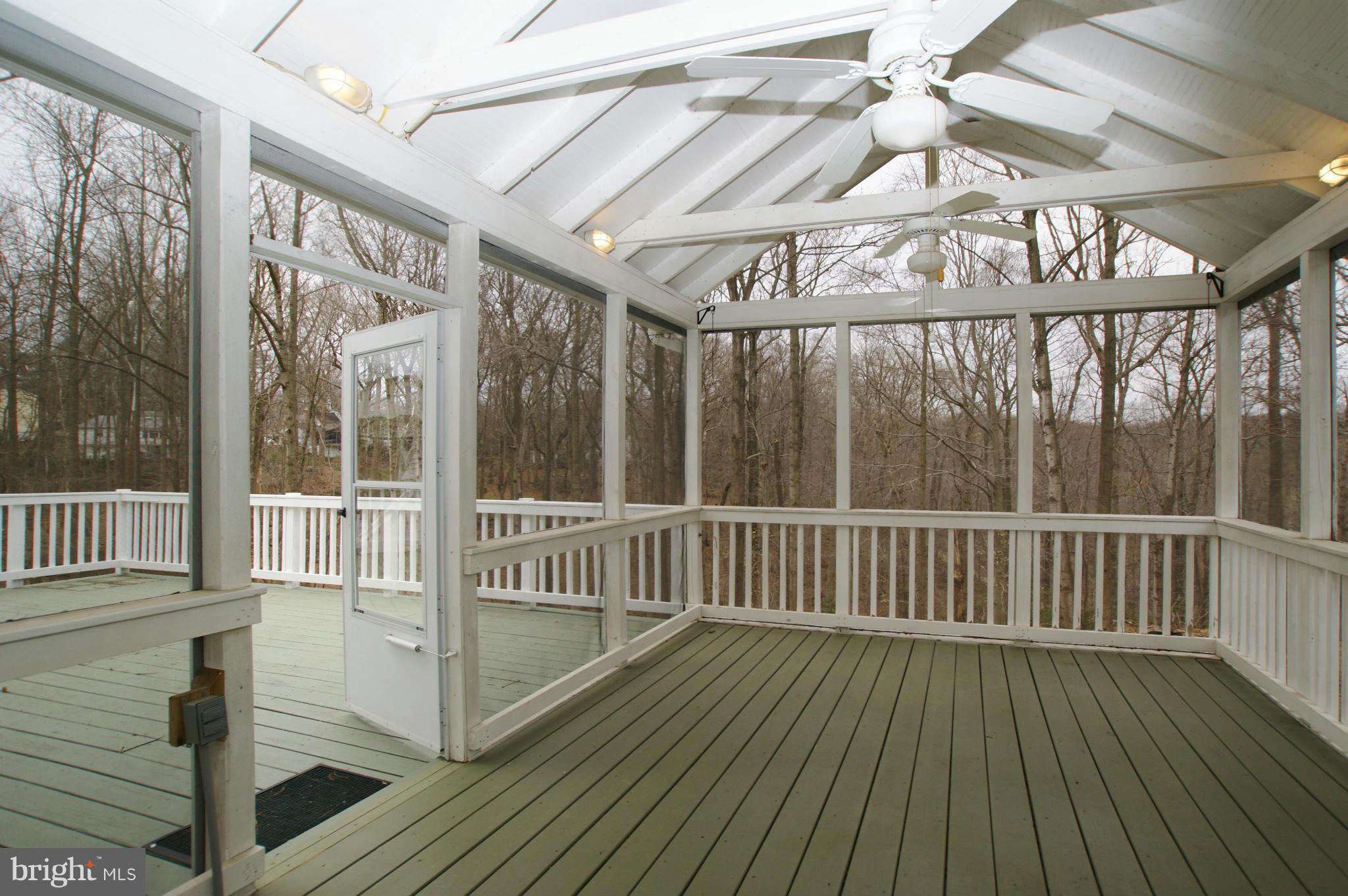 7804 Cliffside Court Springfield, VA 22153 - Photo 7 of 30 Screened in porch off the DIning room.