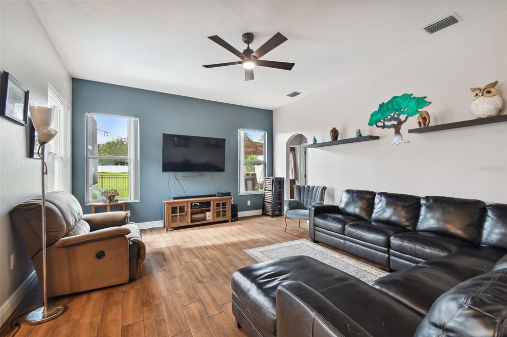 16920 Falconridge Road Lithia, FL 33547 - Photo 12 of 33