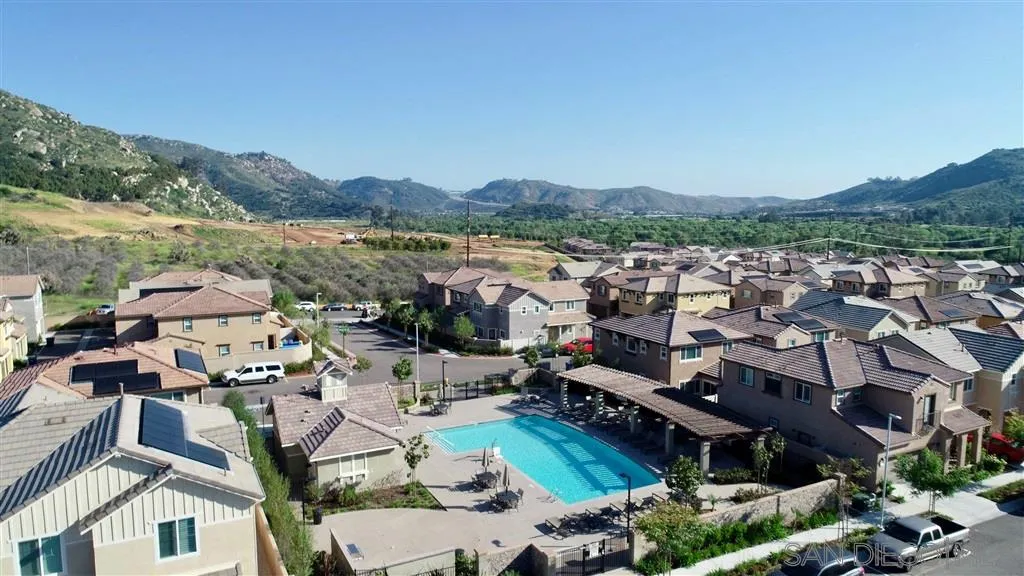 270 Oberlander Way Fallbrook, CA 92028 - Photo 21 of 23 an aerial view of multiple house