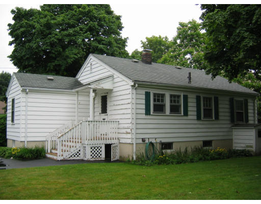 17 Perry Street Danvers, MA 01923 - Photo 2 of 4 Gallery Image 2