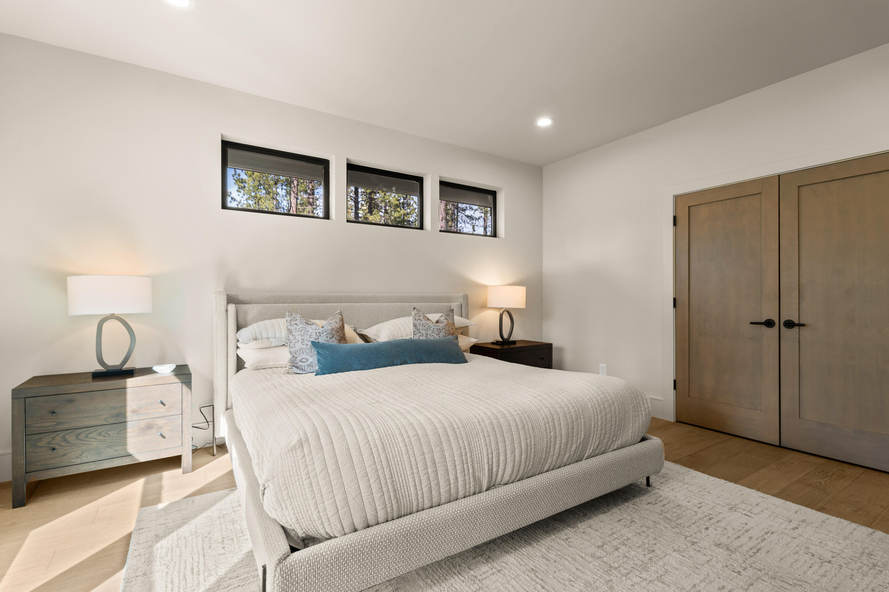 56350 Mirror Rock Loop, Unit 360 Bend, OR 97707 - Photo 60 of 86 55-Bedroom