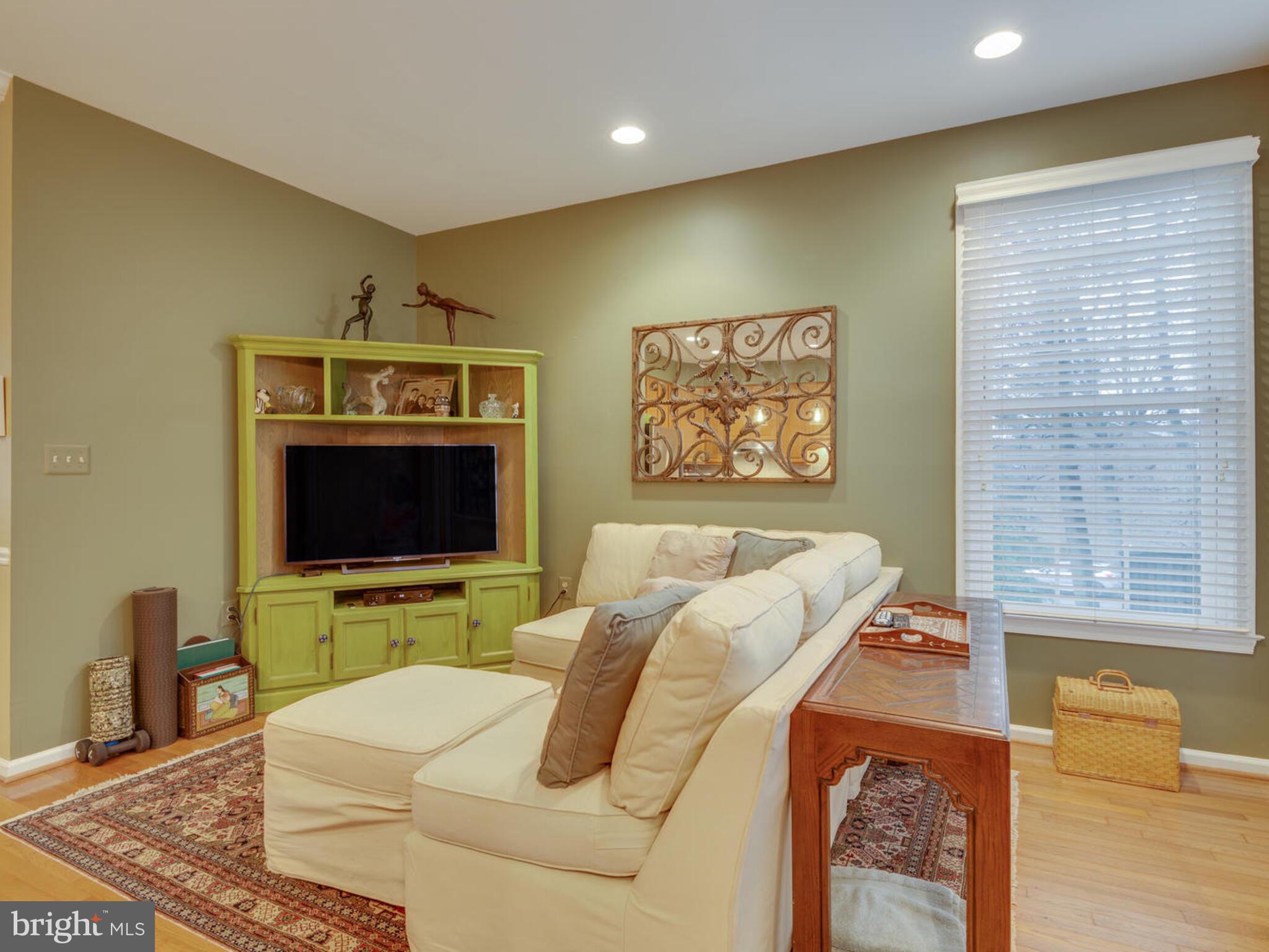 11300 Fairwind Way Reston, VA 20190 - Photo 24 of 53