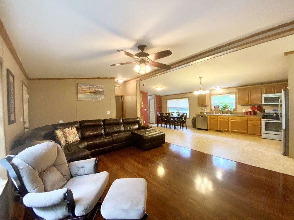 2151 West Kent Road Breckenridge, MI 48615 - Photo 3 of 20 1877532-2.JPG