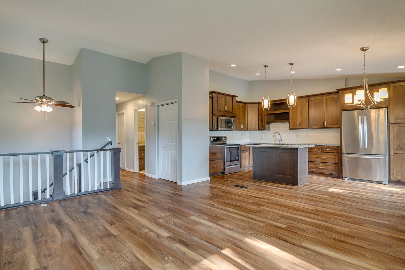 9164 Neill Lake Road Eden Prairie, MN 55347 - Photo 6 of 34 Gallery Image 6