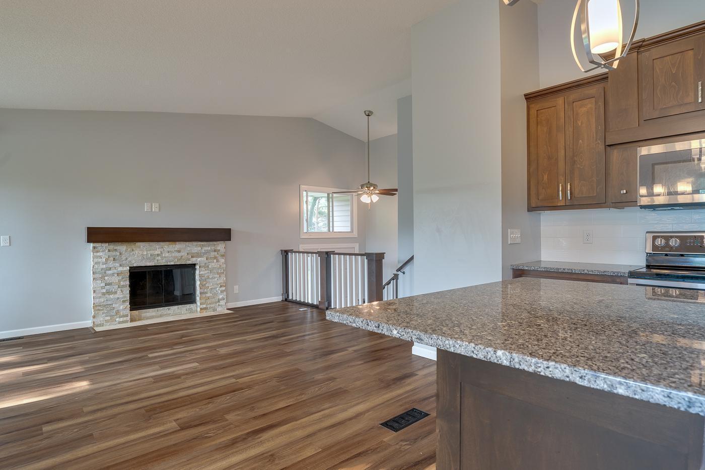 9164 Neill Lake Road Eden Prairie, MN 55347 - Photo 8 of 34 Gallery Image 8