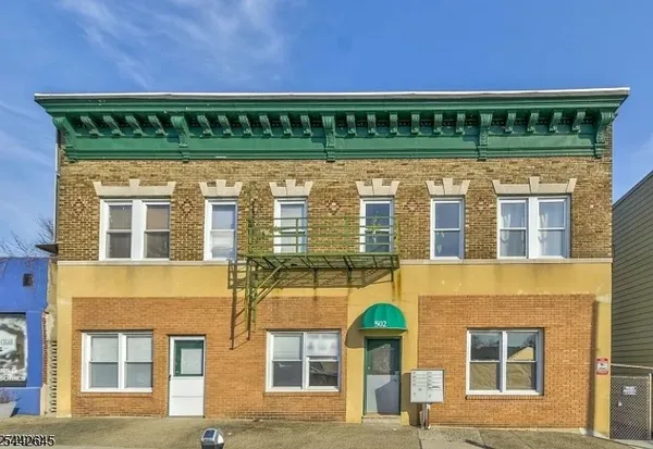 $1,900 | 502 Washington Avenue, Unit 1, Belleville, NJ 07109