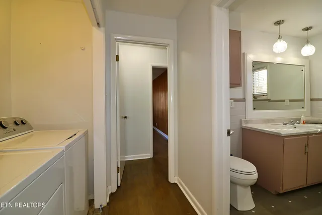 $385,000 | 202 Chester Avenue, Oneida, TN 37841