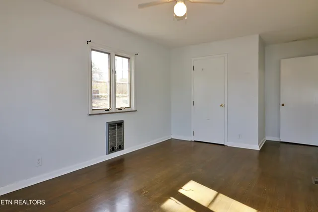 $385,000 | 202 Chester Avenue, Oneida, TN 37841