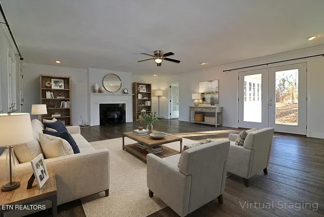 $385,000 | 202 Chester Avenue, Oneida, TN 37841