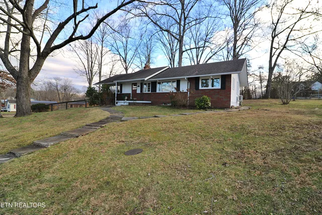 $385,000 | 202 Chester Avenue, Oneida, TN 37841