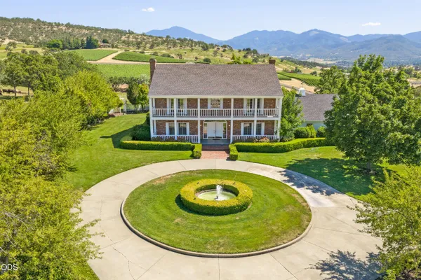 $1,500,000 | 4550 Coal Mine Road, Medford, OR 97504