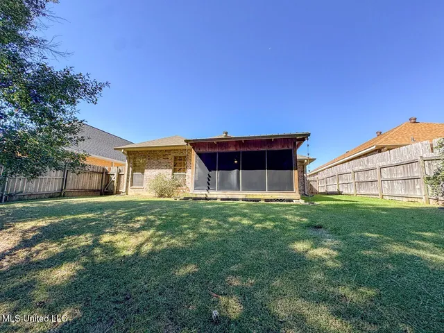 $265,000 | 157 Lakeland Drive, Pineville, LA 71360