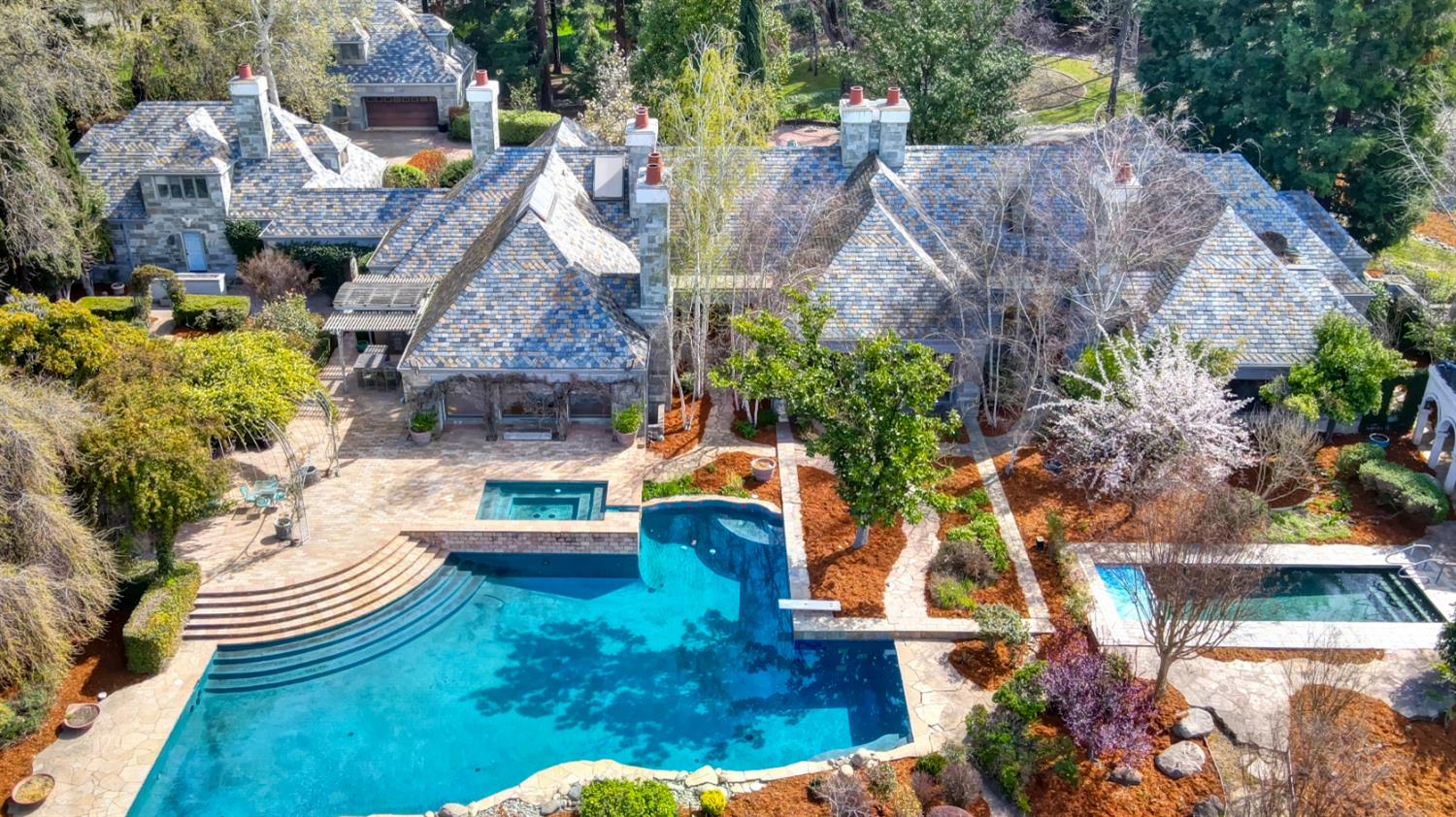 2400 East Tiffany Ln  