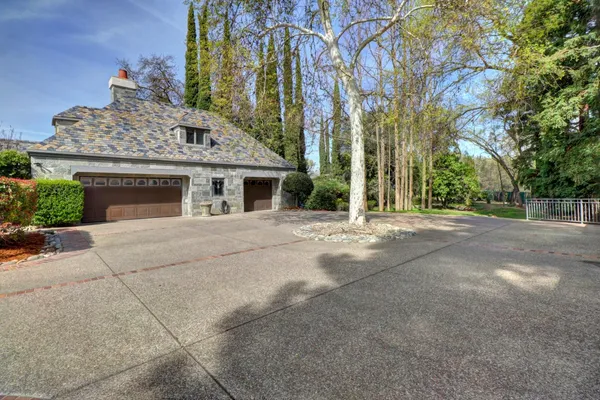 $3,400,000 | 2400 East Tiffany Lane, Sacramento, CA 95827
