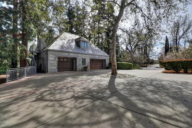 $3,400,000 | 2400 East Tiffany Lane, Sacramento, CA 95827