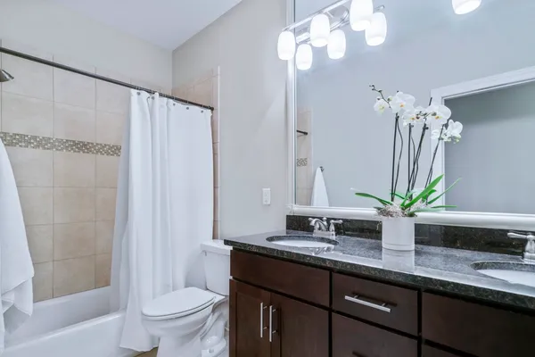 $885,000 | 1711 14th Avenue South, Nashville, TN 37212