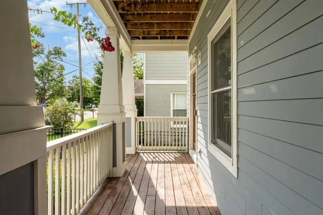 a view of porch with small garden