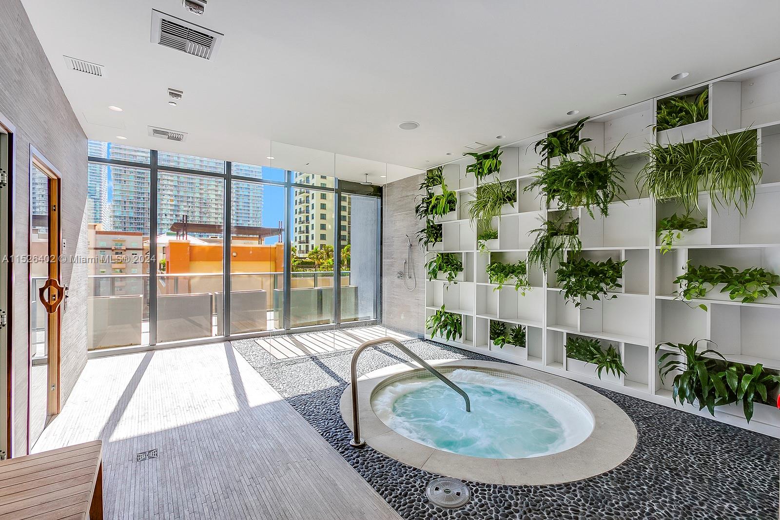 45 Southwest 9th Street, Unit PH4801 Miami, FL 33130 - Photo 31 of 41