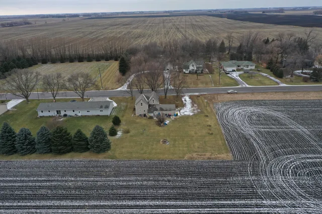 $77,000 | 807 County Road 6, Renville, MN 56284