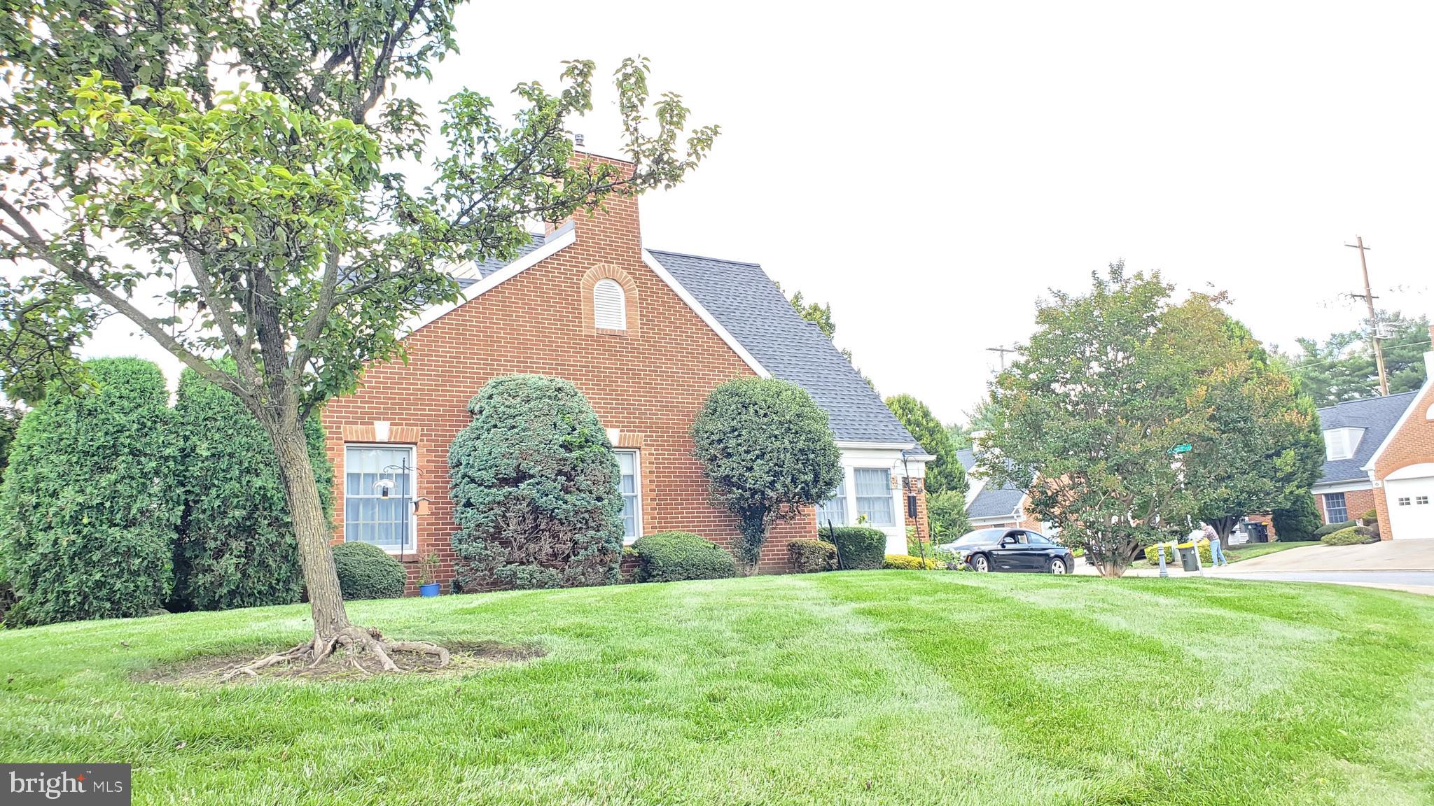 25 East Village Road Newark, DE 19713 - Photo 1 of 21