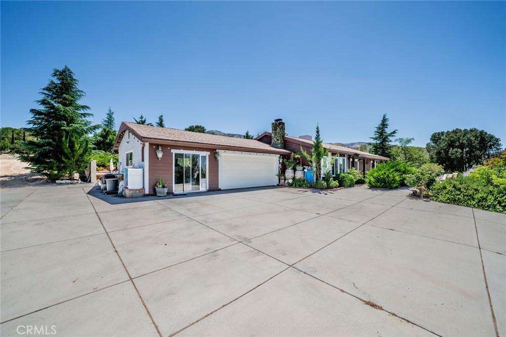 9224 Ponderosa Road Pinon Hills, CA 92372 - Photo 4 of 53