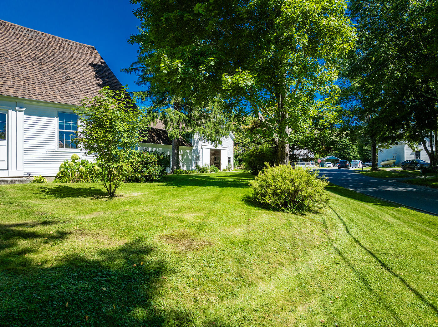 466 Main Street Warren, ME 04864 - Photo 43 of 66 front yard