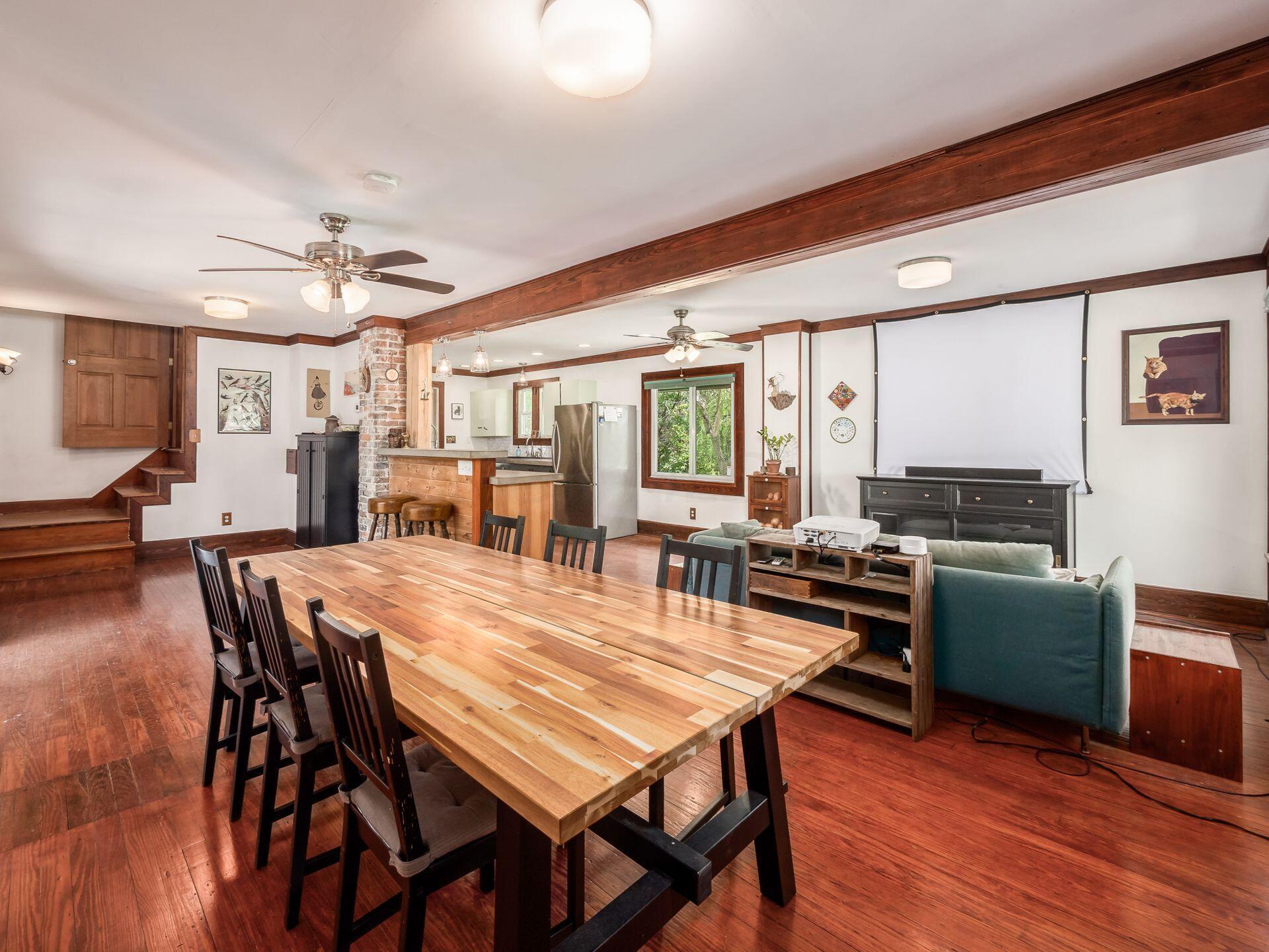 1700 Demorest Road Columbus, OH 43228 - Photo 5 of 60 Super Spacious Dining Area