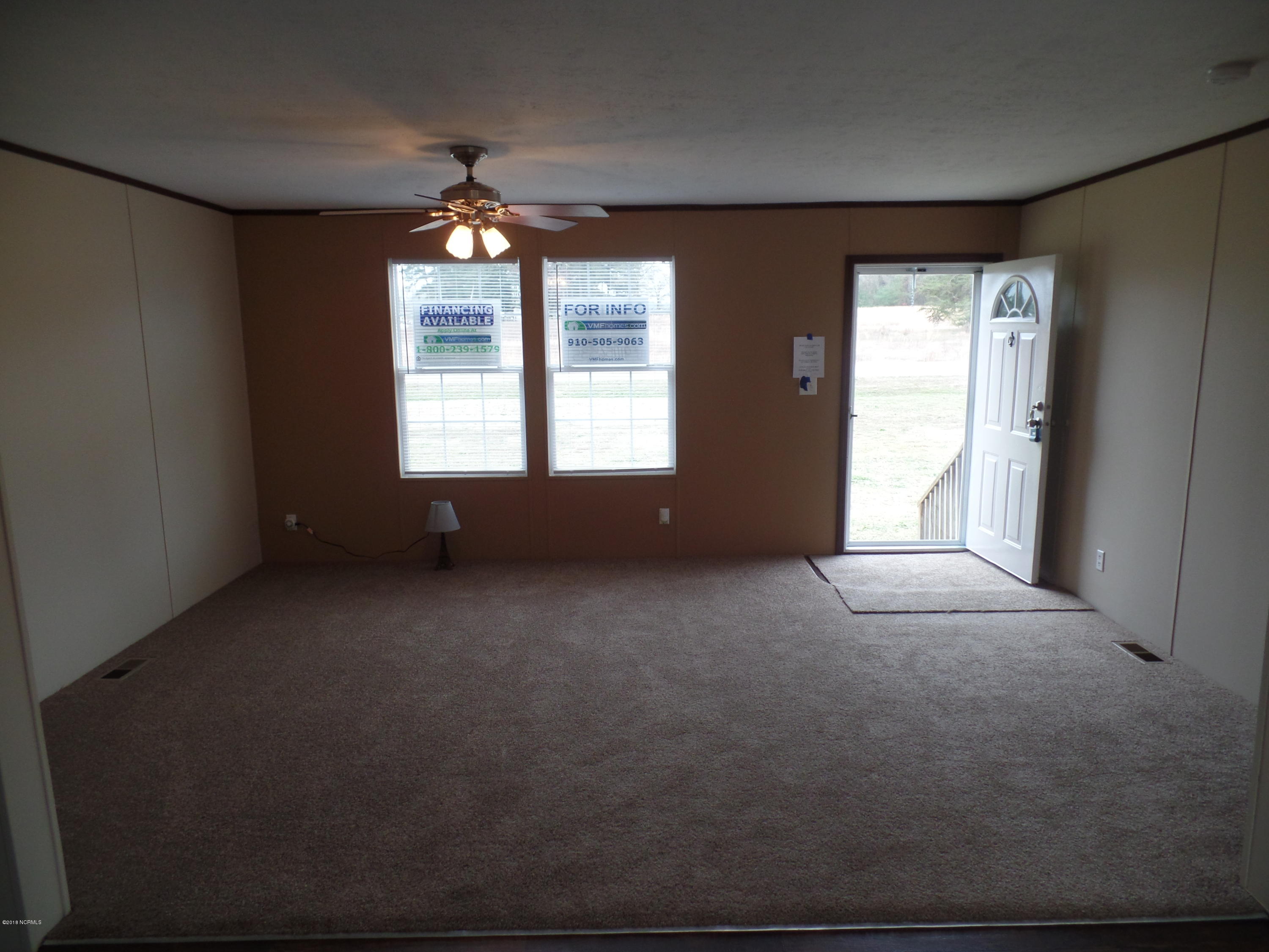 534 Butler Road Salemburg, NC 28385 - Photo 2 of 19 VMF 2 - Living Room