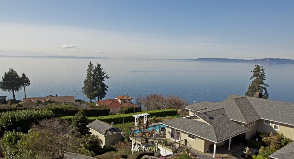 16915 Talbot Road Edmonds, WA 98026 - Photo 1 of 15 Gallery Image 1