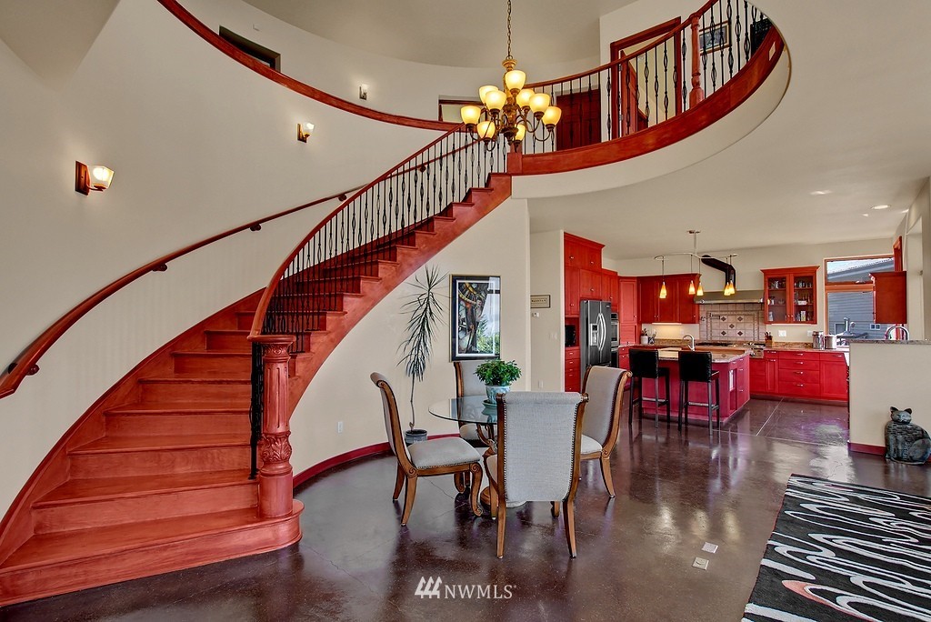 16915 Talbot Road Edmonds, WA 98026 - Photo 6 of 15 Gallery Image 6