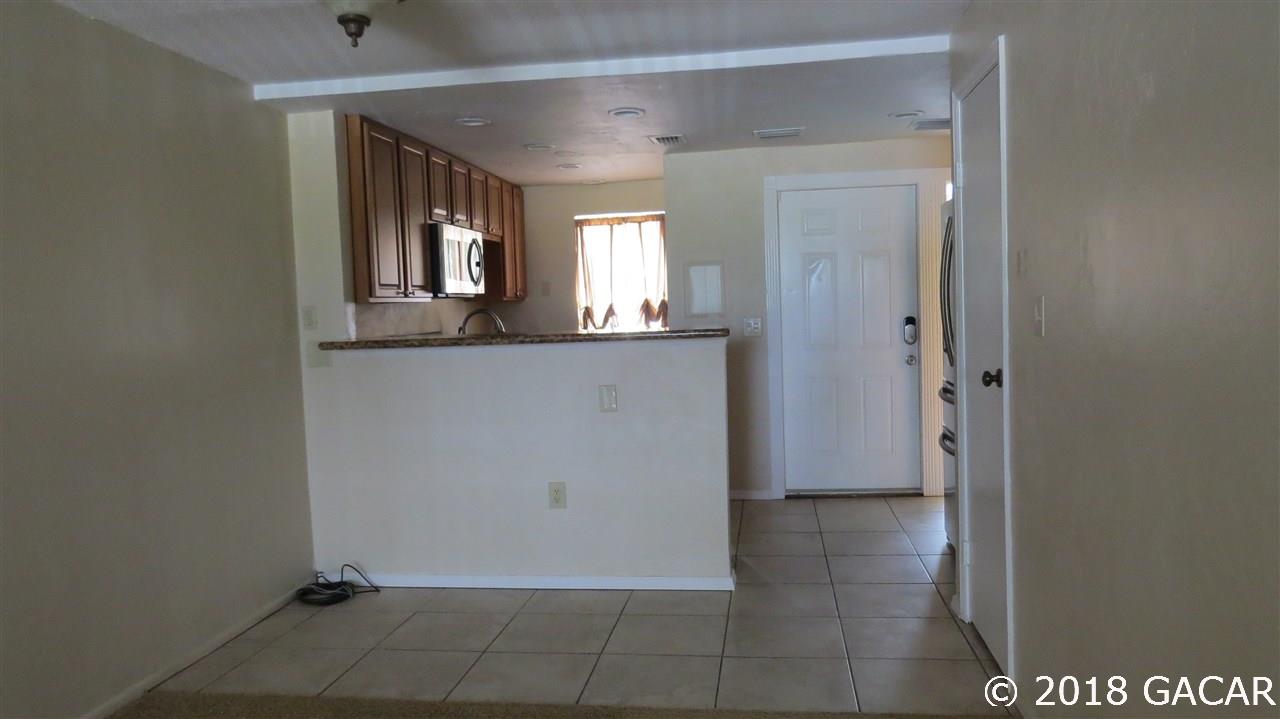 717 Southwest 75th Street, Unit 204 Gainesville, FL 32607 - Photo 5 of 20
