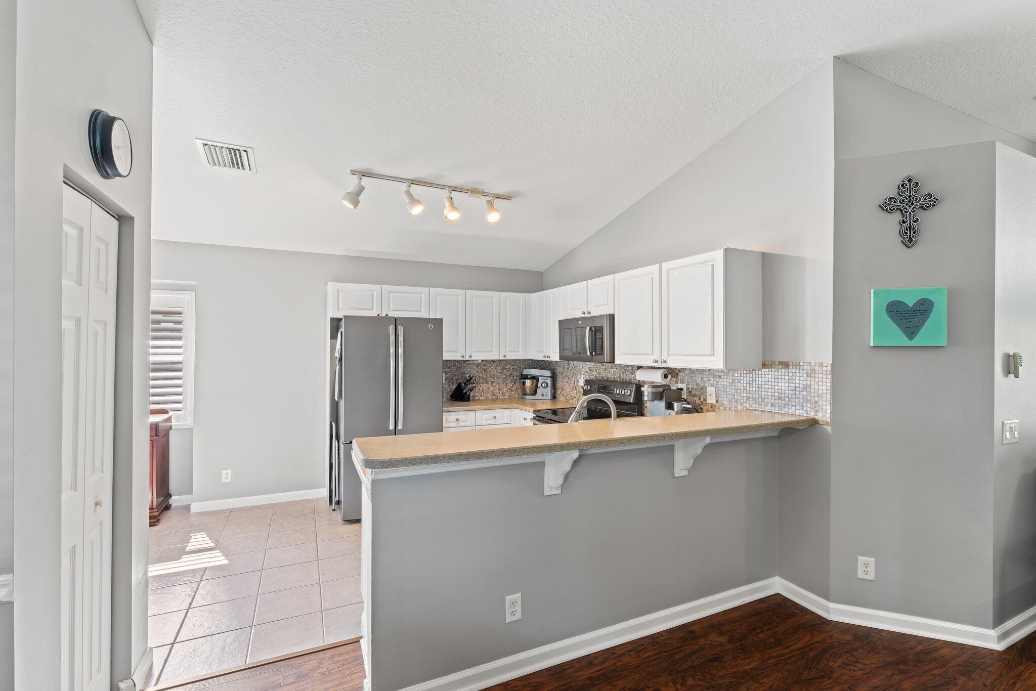 2691 Southwest Riviera Road Stuart, FL 34997 - Photo 7 of 53 Kitchen