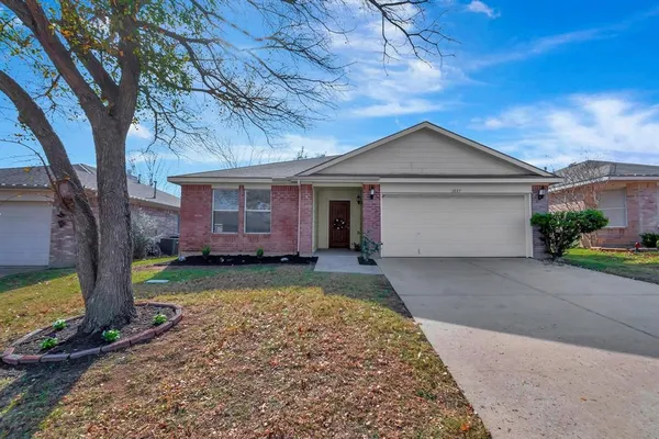 $2,250 | 1037 Triple Crown Drive, Fort Worth, TX 76179