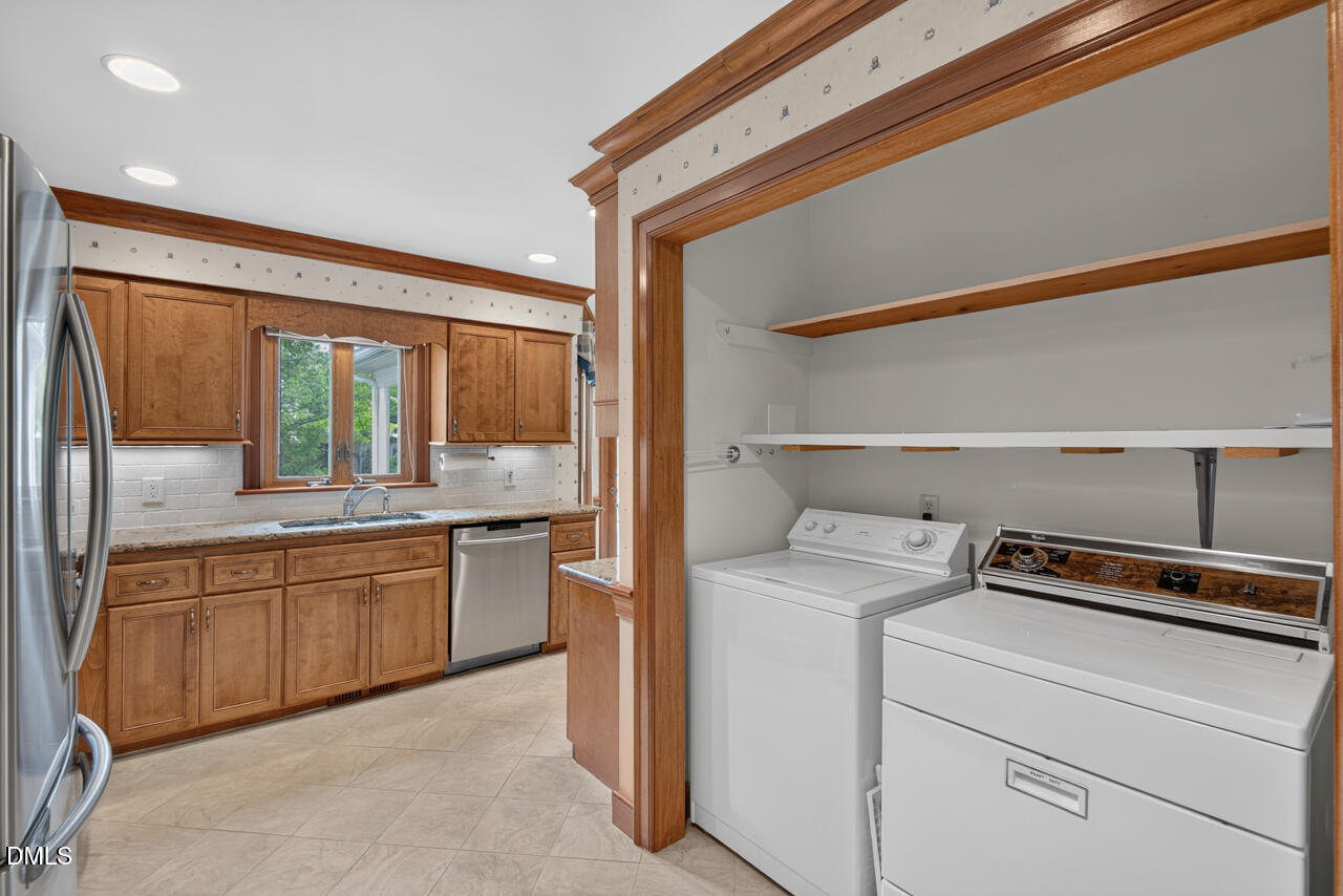 6125 Iris Drive Raleigh, NC 27612 - Photo 26 of 50 27