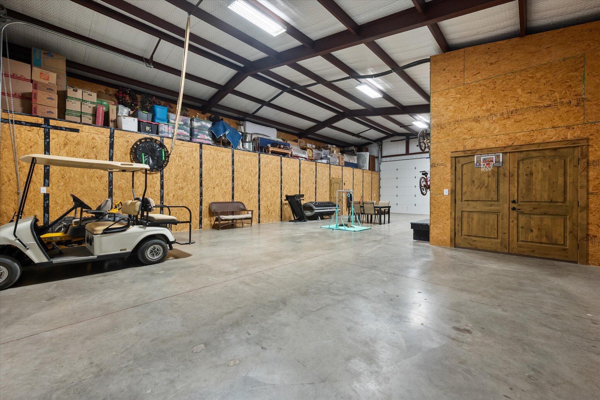753 Co Road Plainview, TX 79072 - Photo 24 of 39 a view of car garage