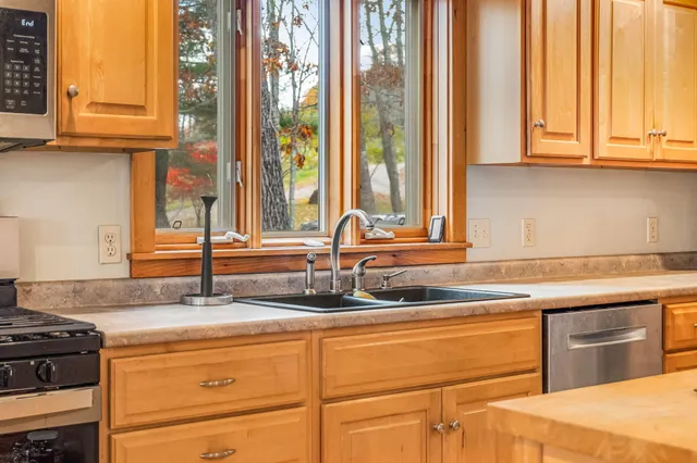 $465,000 | 96 Blakes Way, Warren, ME 04864