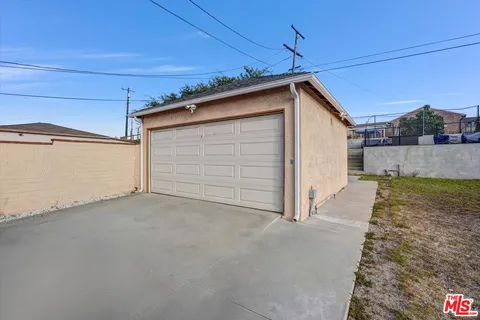 a view of backyard of house