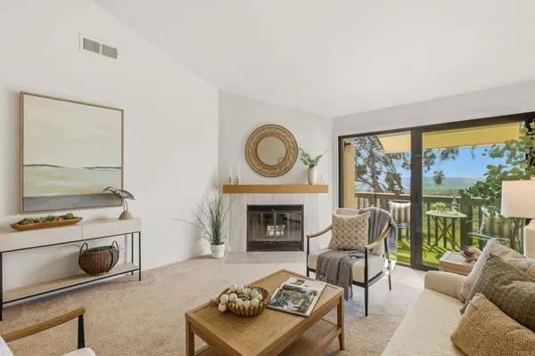 $735,000 | 134 South Jayton Lane, Encinitas, CA 92024